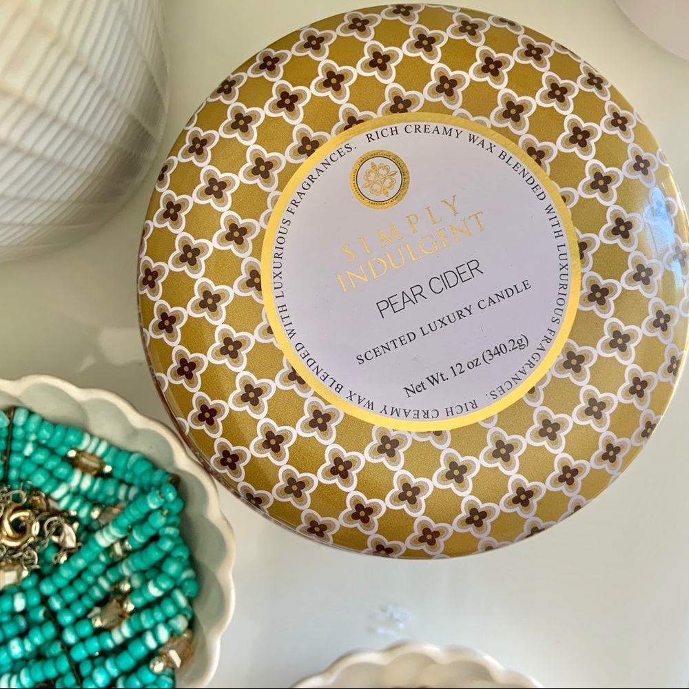 NEW Simply Indulgent 12 oz Candle PEAR CIDER